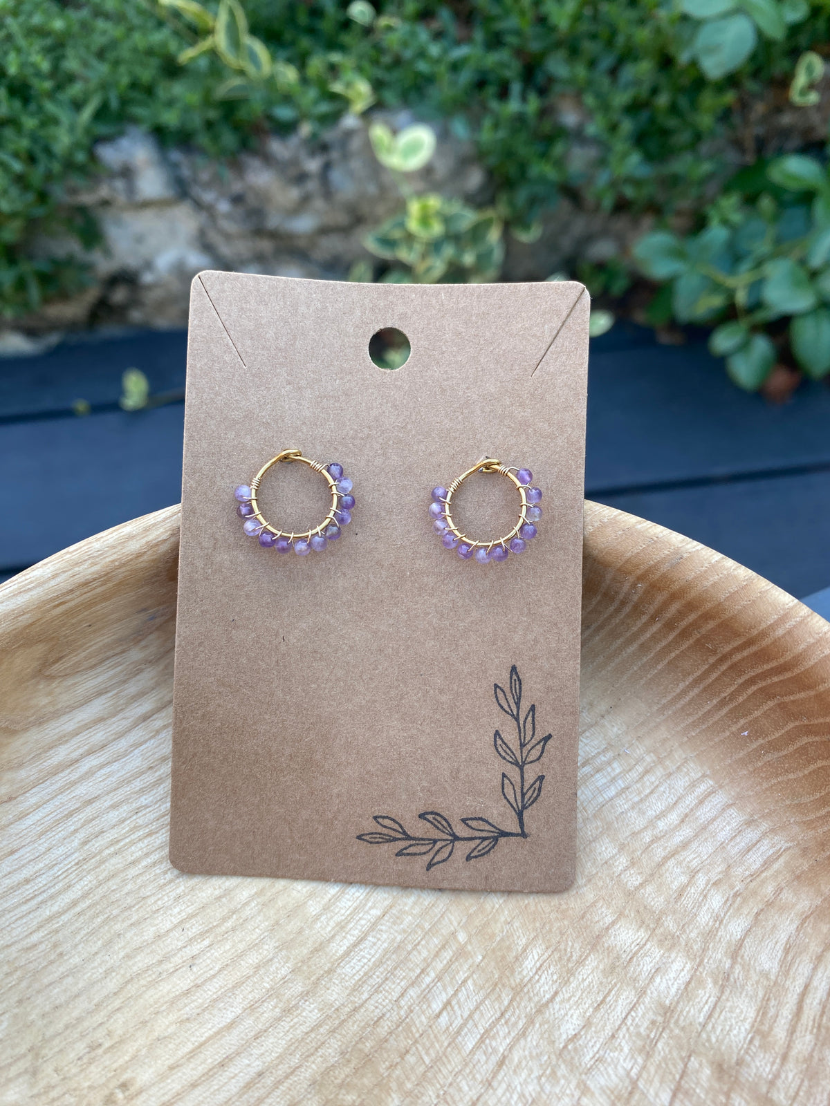 Boucles d'oreilles discrète en pierres naturelles