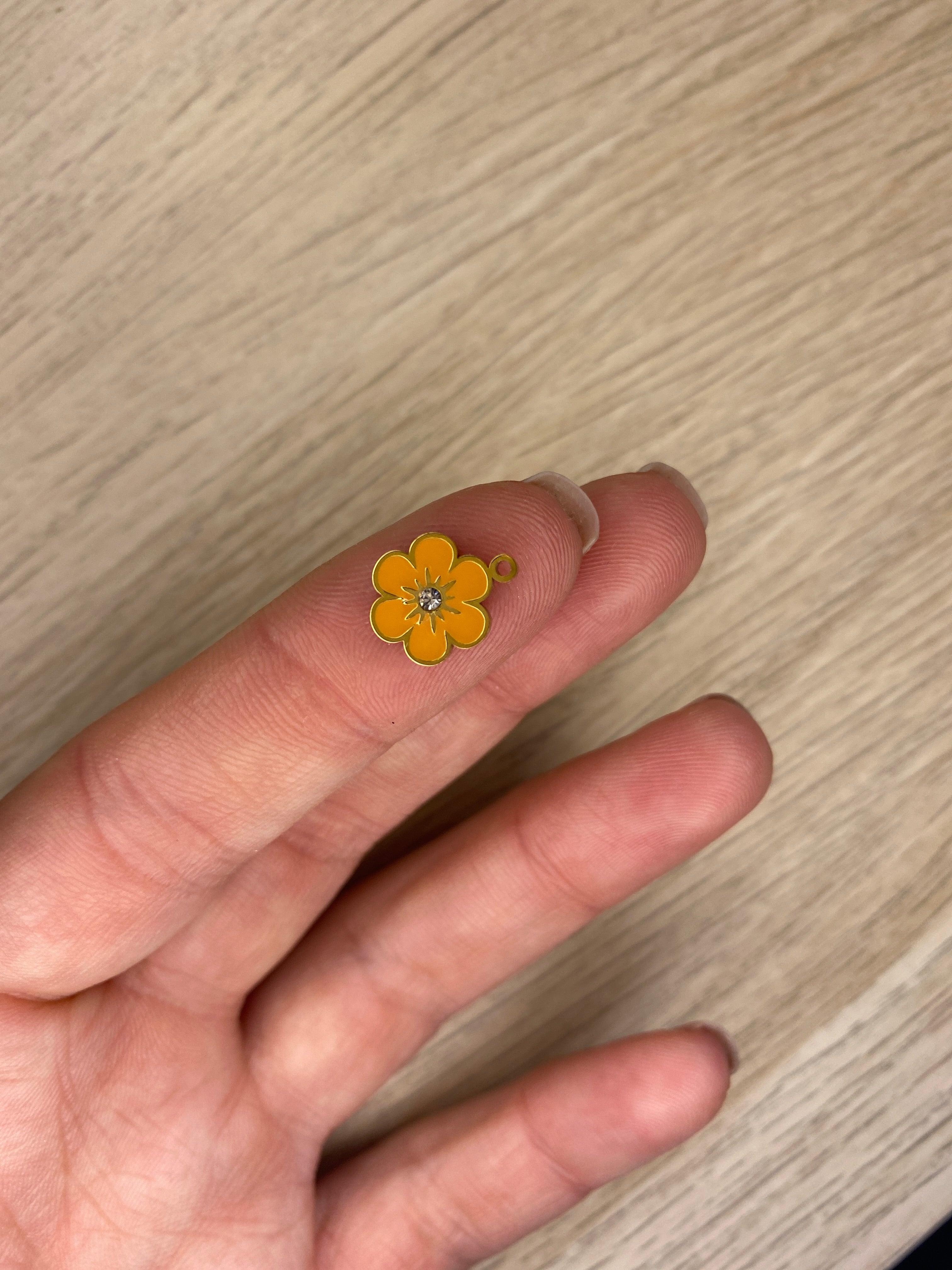 Breloque fleur orange